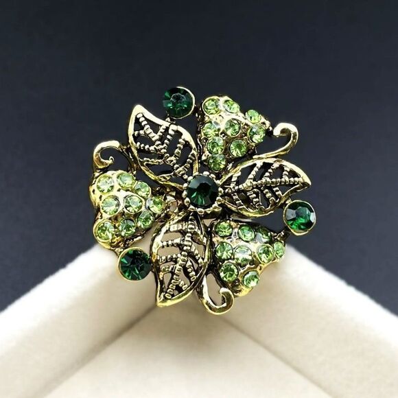 Yellow Gold with Emerald and Peridot Green Crystal Floral Leaf Pin Back Brooch - Picture 2 of 7